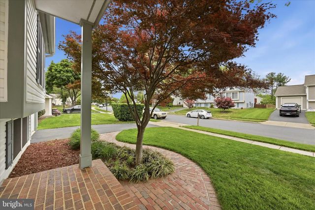 3824 BEECH DOWN DR, Chantilly, VA 20151