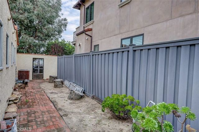 222 Avenue D, Redondo Beach, CA 90277