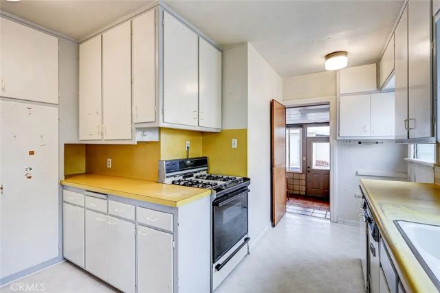 222 Avenue D, Redondo Beach, CA 90277