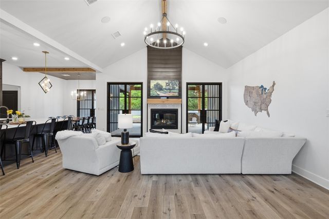 257 Fox Run Lane, Robinson, TX 76706