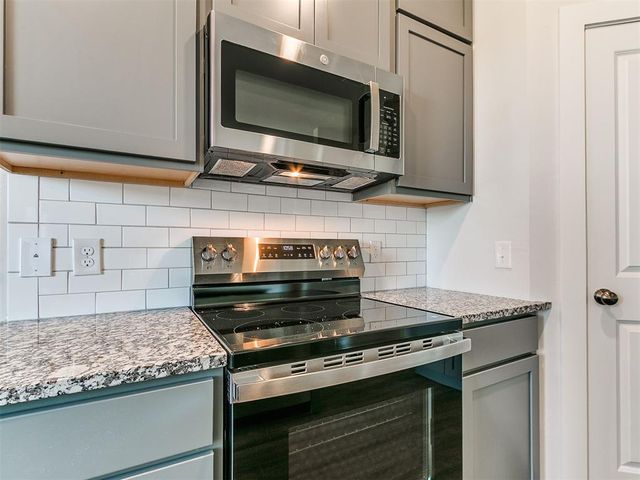 1713 Oak Way, Tuttle, OK 73089