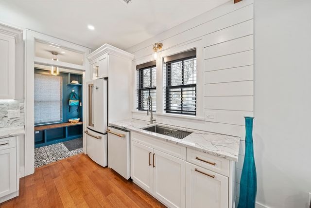 300 Elliot Street 2, Newton, MA 02464