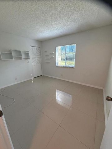 5930 Whispering Pine Way B-1, Greenacres, FL 33463