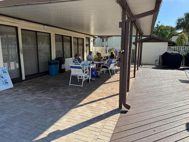 5930 Whispering Pine Way B-1, Greenacres, FL 33463