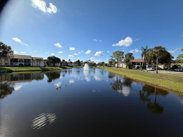 5930 Whispering Pine Way B-1, Greenacres, FL 33463