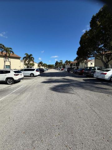 5930 Whispering Pine Way B-1, Greenacres, FL 33463