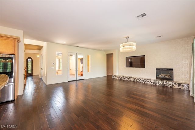 2057 Orchard Mist Street, Las Vegas, NV 89135