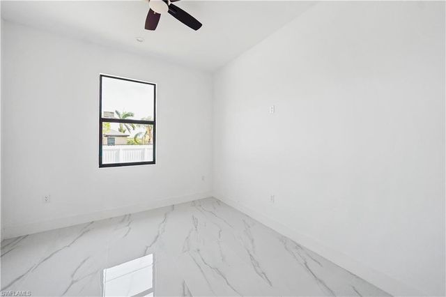 2511 7th ST, Cape Coral, FL 33993