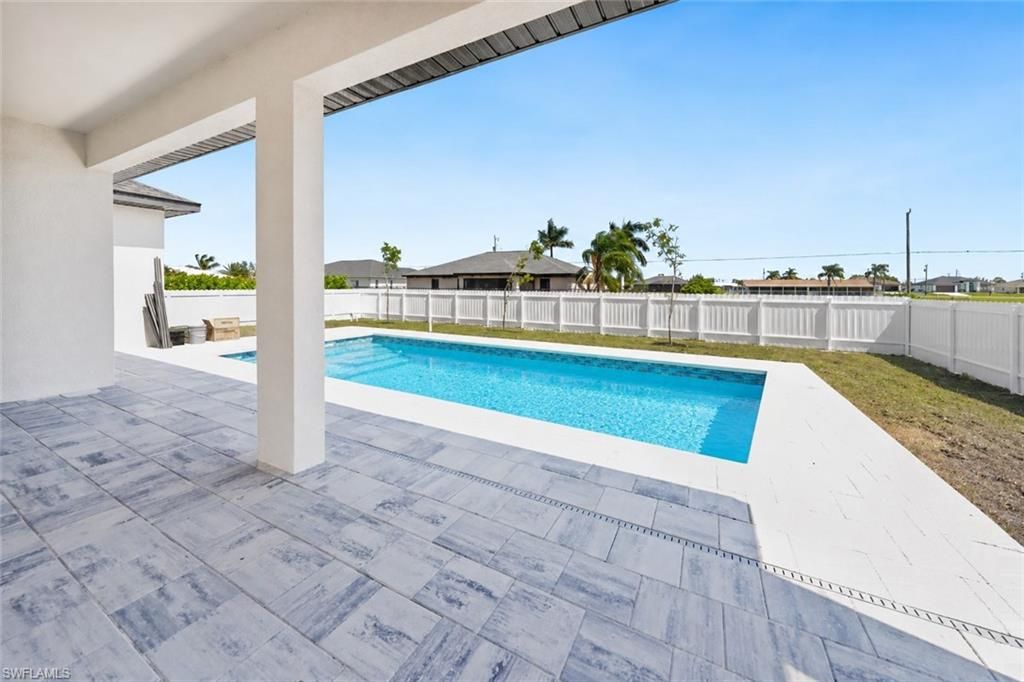 Image 19 of property listing at 2511 7th ST, Cape Coral, FL 33993