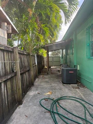 75 SW 72nd Ave 0, Miami, FL 33144