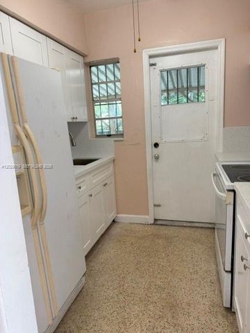 75 SW 72nd Ave 0, Miami, FL 33144