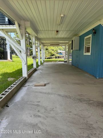 6236 Pontiac Drive, Kiln, MS 39556