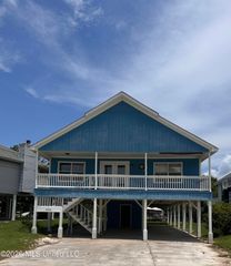 6236 Pontiac Drive, Kiln, MS 39556