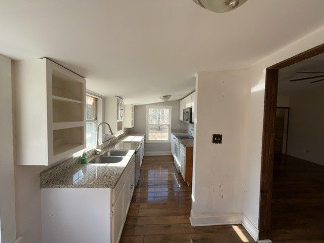 12028 Holland Ct, Bon Aqua, TN 37025