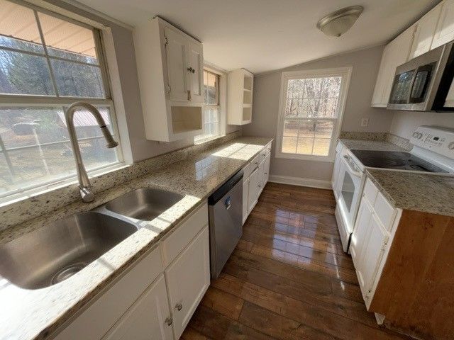 12028 Holland Ct, Bon Aqua, TN 37025