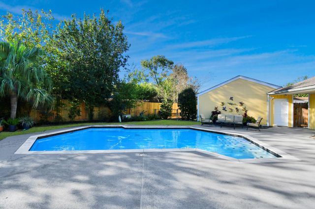 11307 Overbrook Lane, Houston, TX 77077