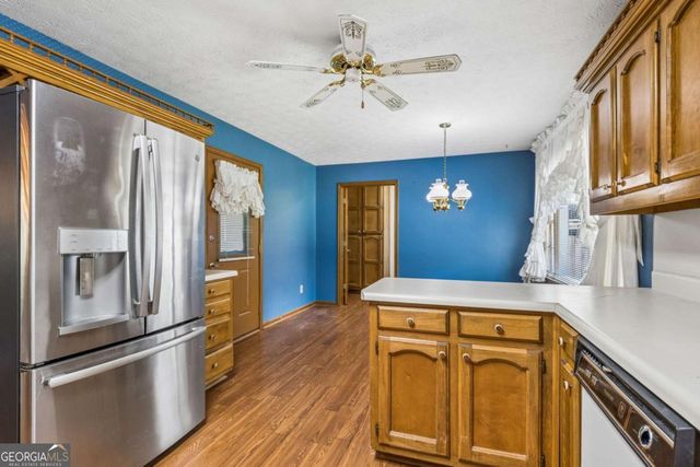 1192 Lakeview Road, Grayson, GA 30017