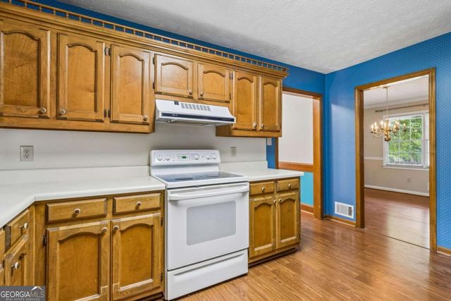 1192 Lakeview Road, Grayson, GA 30017