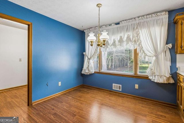 1192 Lakeview Road, Grayson, GA 30017