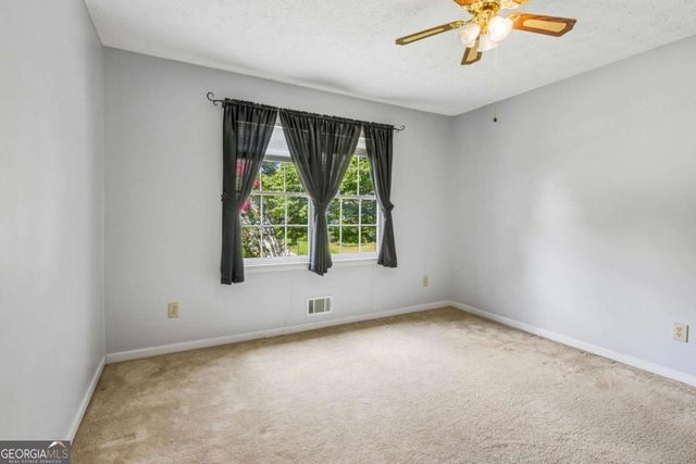 1192 Lakeview Road, Grayson, GA 30017