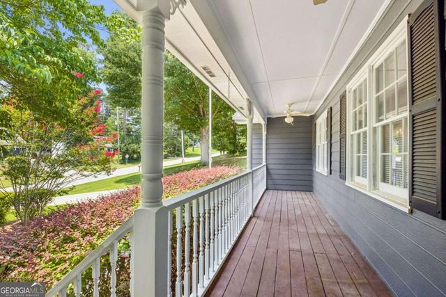 1192 Lakeview Road, Grayson, GA 30017