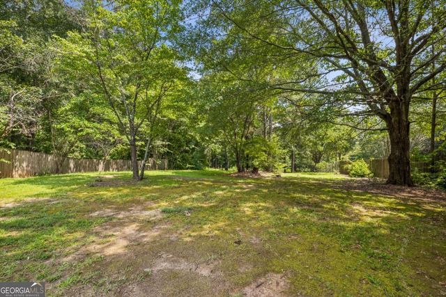 1192 Lakeview Road, Grayson, GA 30017
