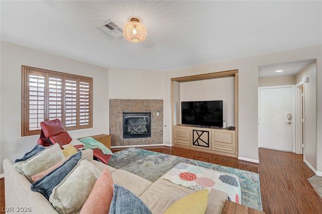 10029 Scenic Walk Avenue, Las Vegas, NV 89149