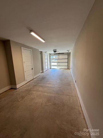 110 Frazier Avenue, Charlotte, NC 28216