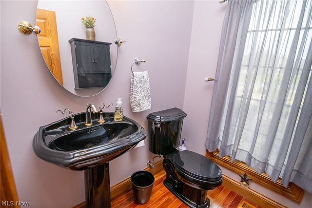 44290 Denise Lane, St Clairsville, OH 43950