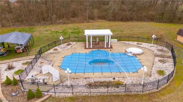 44290 Denise Lane, St Clairsville, OH 43950