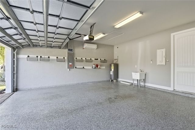 11701 Bowes CIR, Fort Myers, FL 33913