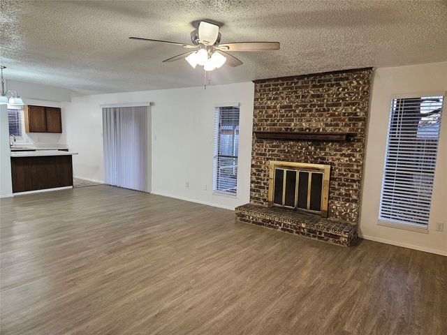 2004 Peacock Lane, Greenville, TX 75402