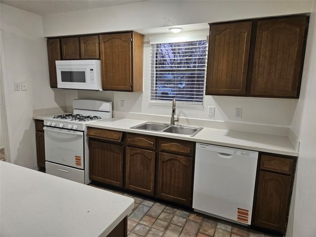 2004 Peacock Lane, Greenville, TX 75402