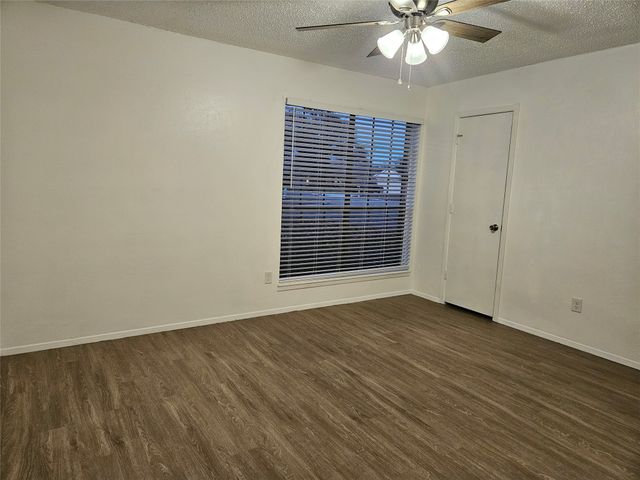 2004 Peacock Lane, Greenville, TX 75402