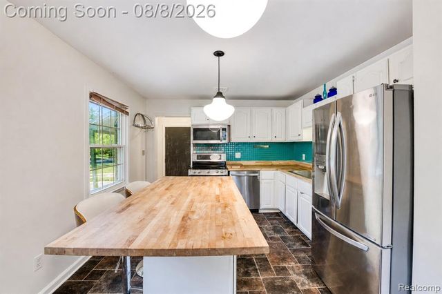 1105 Hasper Drive, Ann Arbor, MI 48103