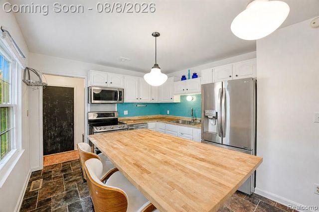 1105 Hasper Drive, Ann Arbor, MI 48103