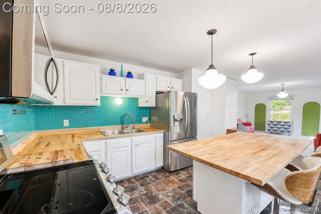 1105 Hasper Drive, Ann Arbor, MI 48103