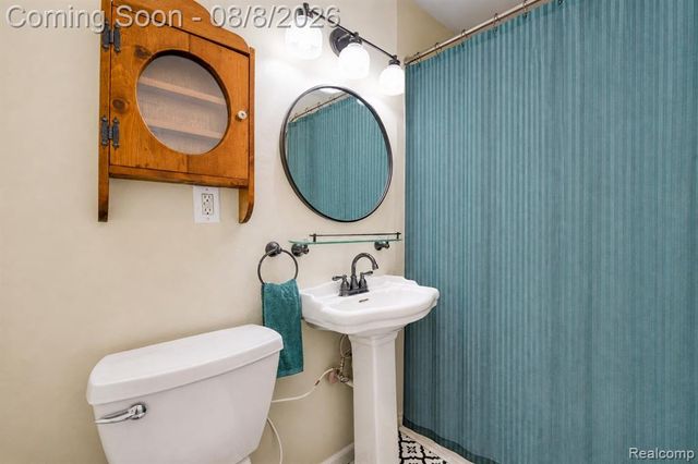 1105 Hasper Drive, Ann Arbor, MI 48103
