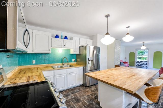 1105 Hasper Drive, Ann Arbor, MI 48103