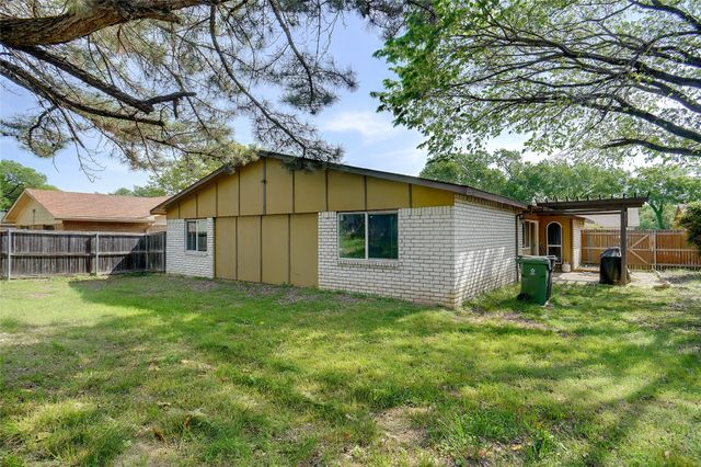 2602 Meadowview Drive, Arlington, TX 76016