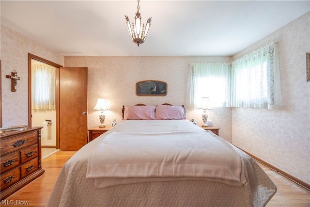 13899 Chippewa Trail, Middleburg Heights, OH 44130