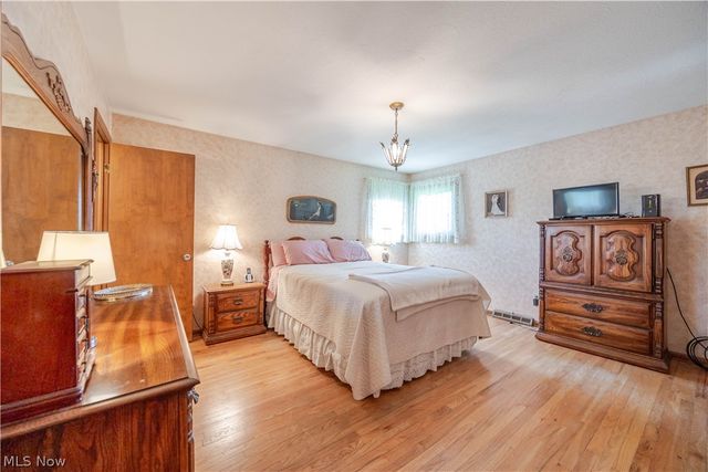 13899 Chippewa Trail, Middleburg Heights, OH 44130