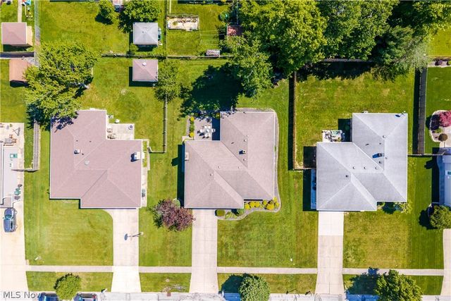 13899 Chippewa Trail, Middleburg Heights, OH 44130