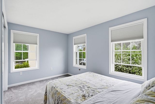 17 Cronin Way, Woburn, MA 01801