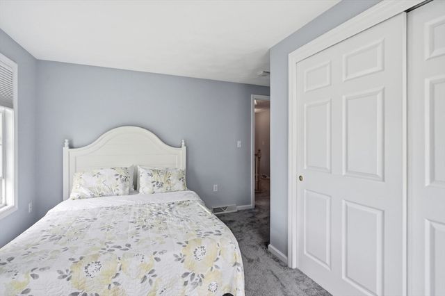 17 Cronin Way, Woburn, MA 01801