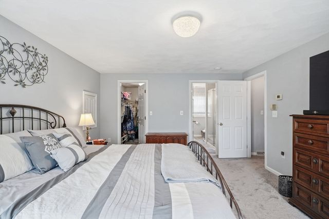 17 Cronin Way, Woburn, MA 01801
