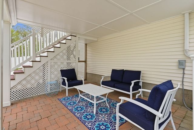 17 Cronin Way, Woburn, MA 01801