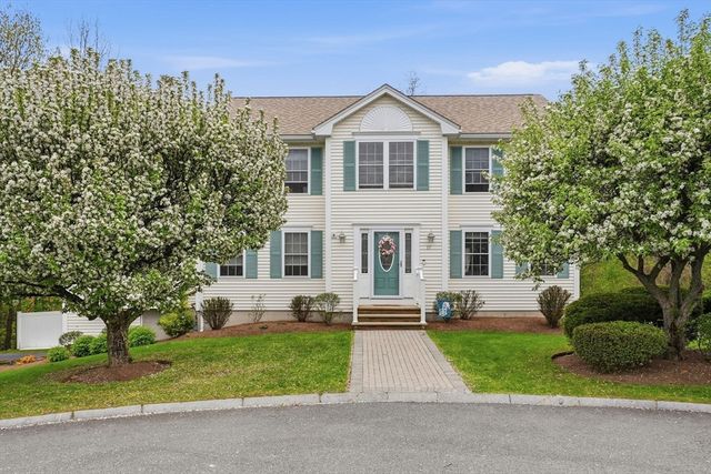 17 Cronin Way, Woburn, MA 01801