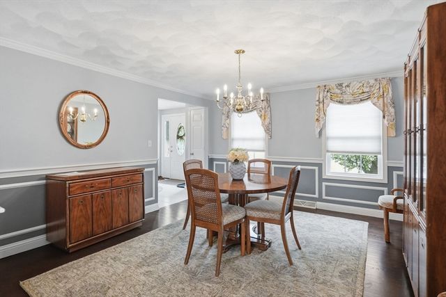 17 Cronin Way, Woburn, MA 01801