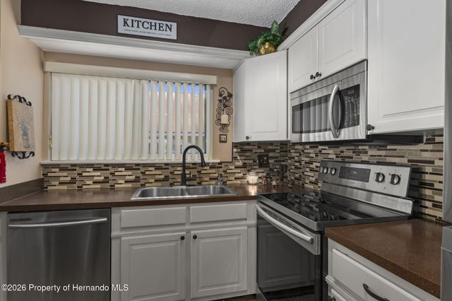 7435 Abington Way, Weeki Wachee, FL 34613